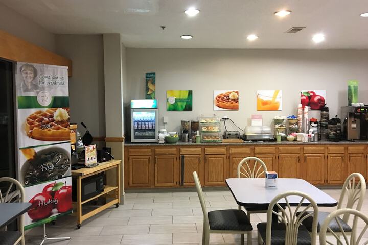 Breakfast/Coffee Service 54 of 62