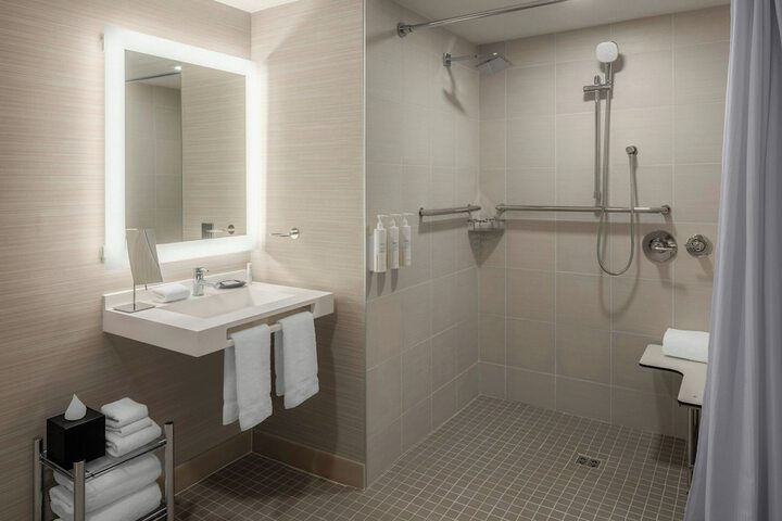 AC Hotel by Marriott Portland Lake Oswego
