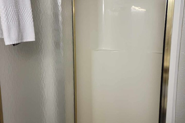 Room 11 of 24