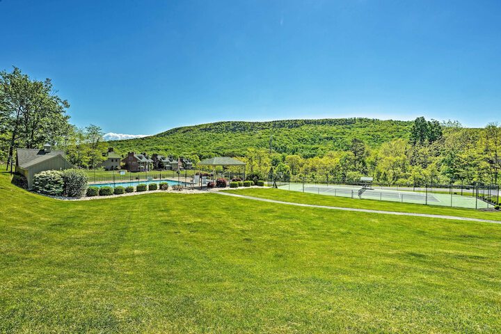 Hike Bike & Swim: Mountain Escape w / Deck