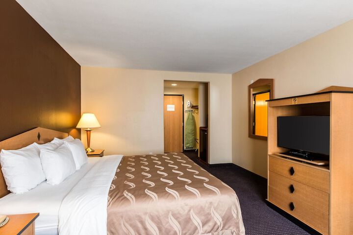 Room 14 of 25
