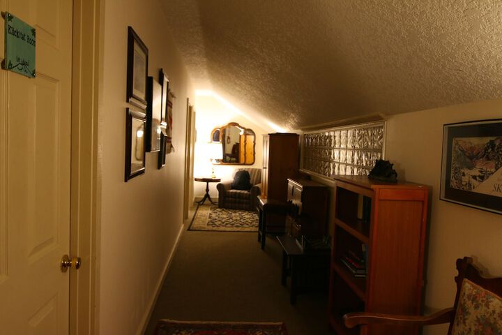 Ballroom/Hall 12 of 12