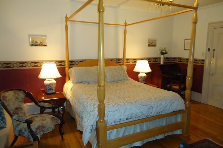 Room 7 of 14