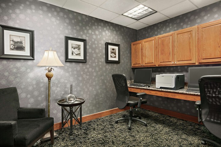 Business Center 26 of 26