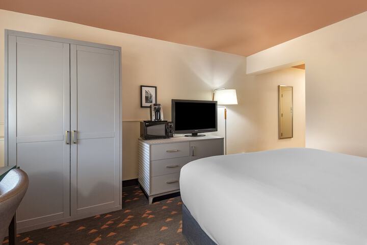 Holiday Inn Bangor by IHG