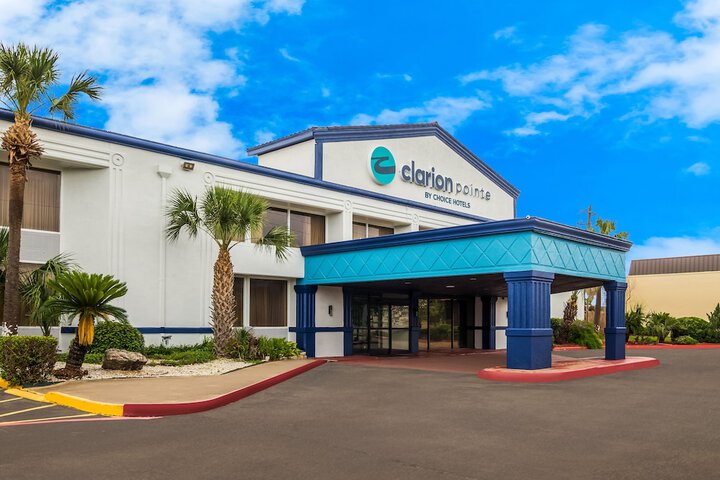 Clarion Pointe Lake Jackson - Clute
