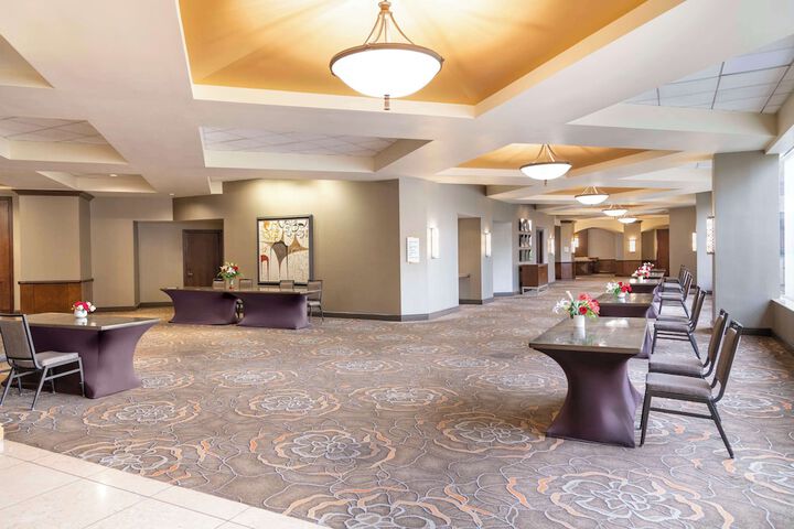 Hilton Orange County / Costa Mesa