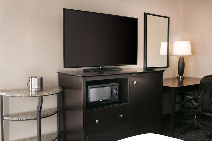 Room 21 of 53