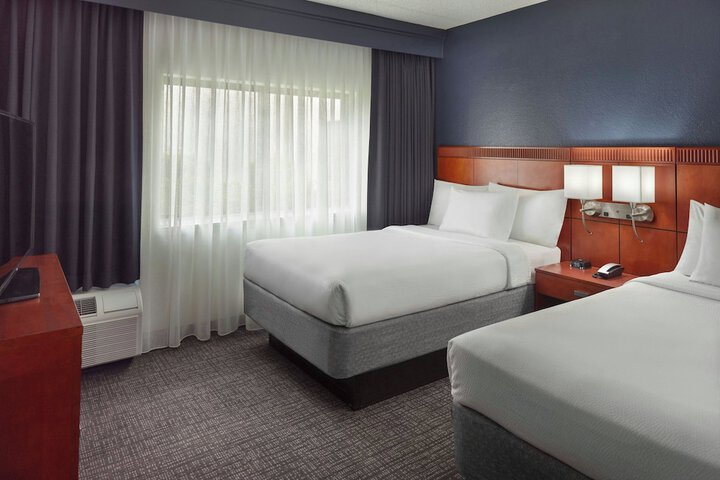 Courtyard by Marriott Tallahassee Downtown / Capitol