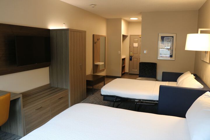 Room 76 of 145