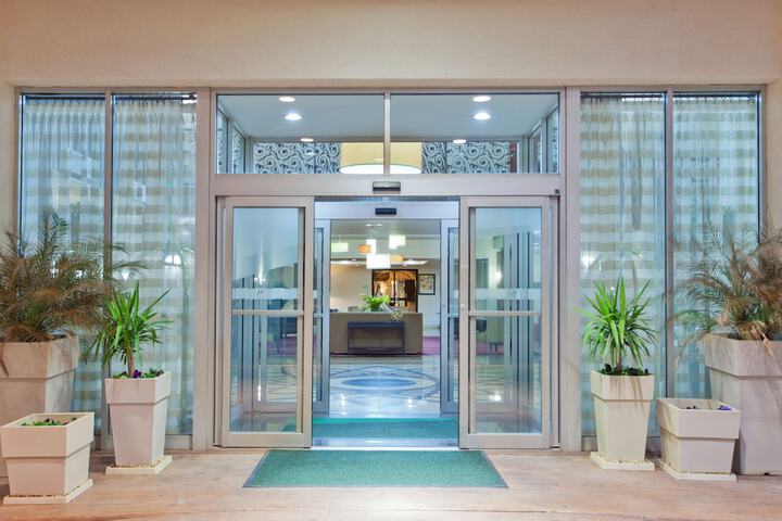 Hotel 6 of 33