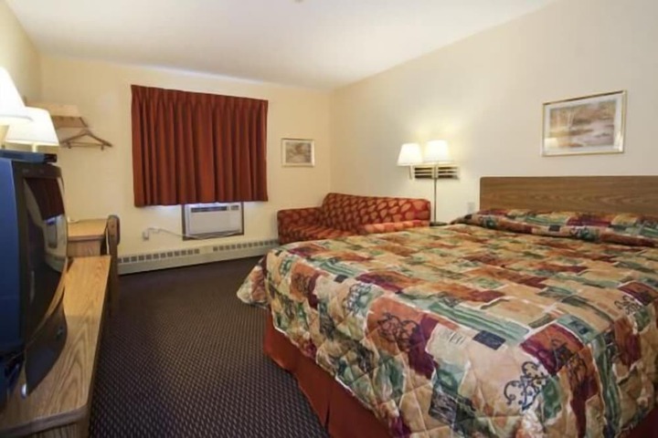 Room 17 of 23