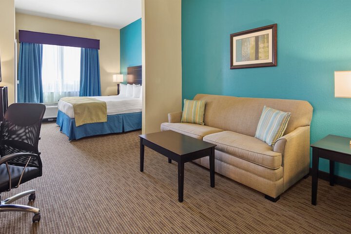 Best Western Lindsay Inn & Suites