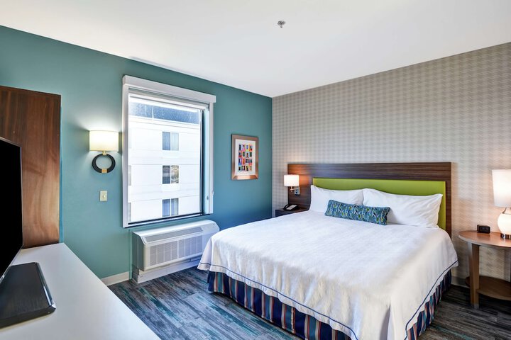 Room 25 of 39