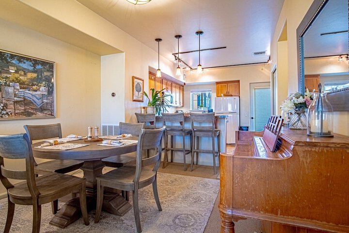 2BD Sweetwater Condo - Community Park Pool + Hot Tub