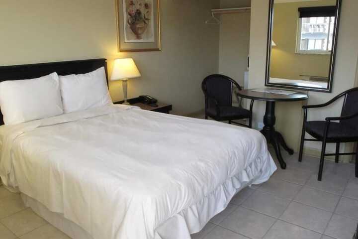 Room 14 of 34