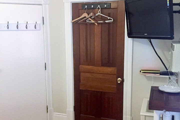 Room 36 of 73