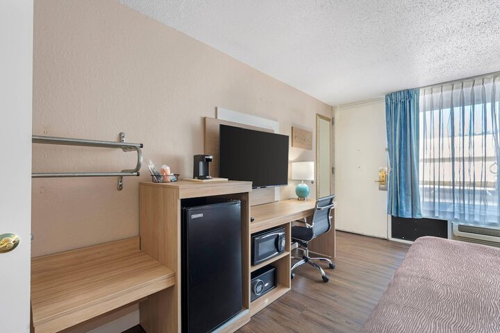 Quality Inn & Suites Conference Center