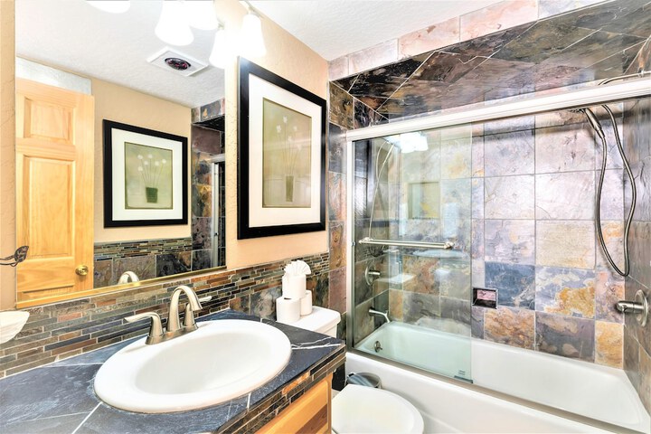 Lx10: Lake View Jewel Estate With Pool Table