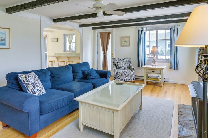 Cozy Westbrook Vacation Rental - Walk to Beach!