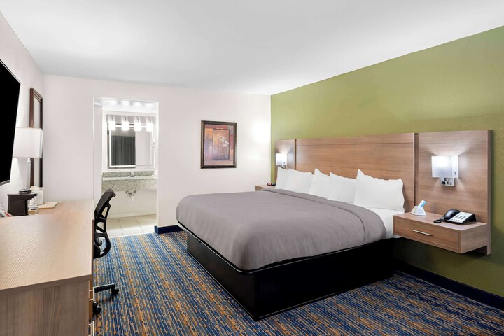 Room 21 of 41