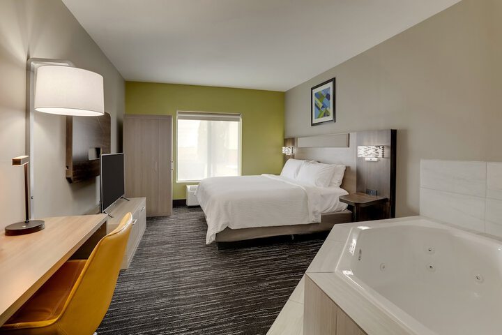 Room 52 of 71