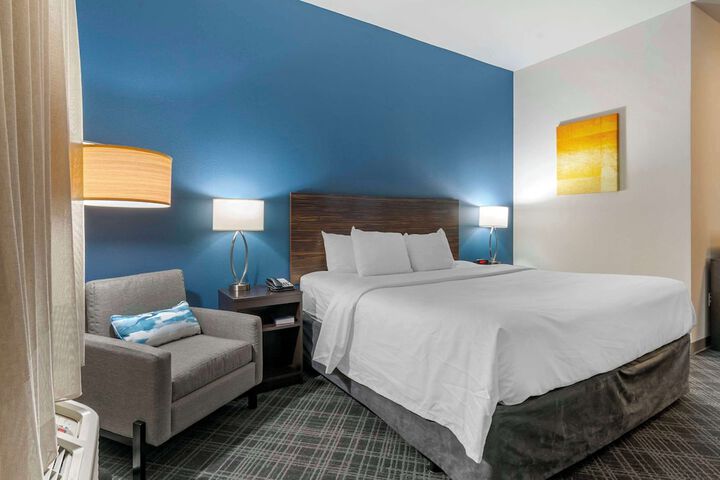 Room 15 of 38