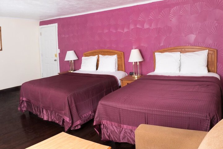 Room 15 of 33
