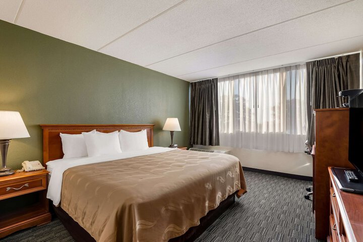 Room 14 of 29