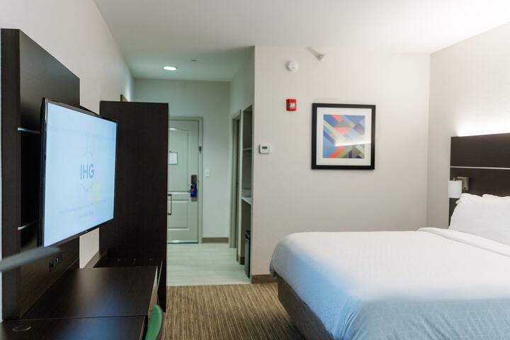 Room 43 of 66