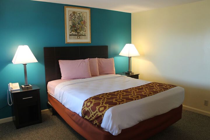 Room 26 of 101