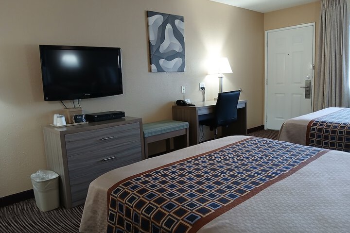 Room 14 of 40