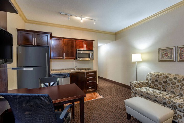 Room 20 of 37