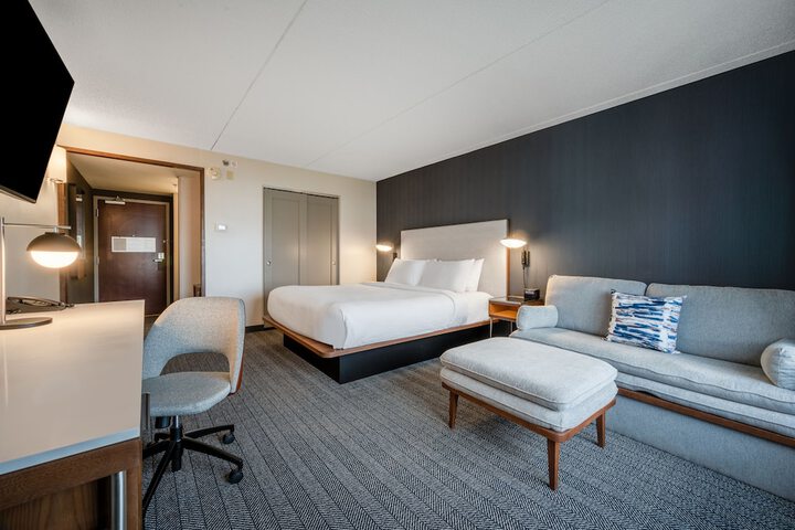 Room 22 of 47