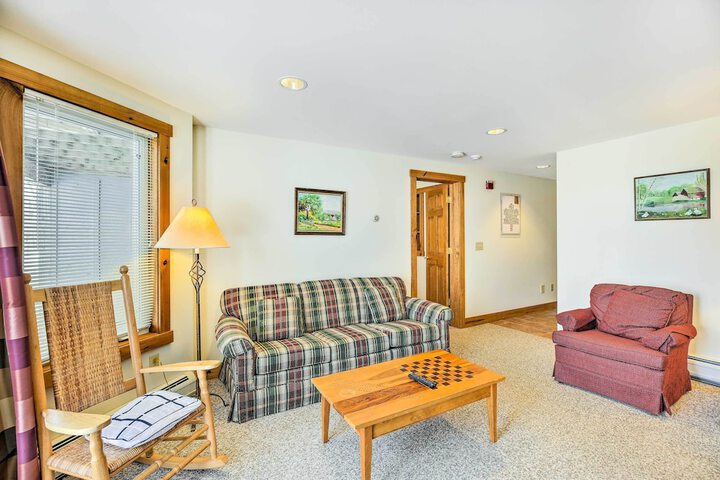 Inviting Ski-in / ski-out Condo at Jay Peak Resort!