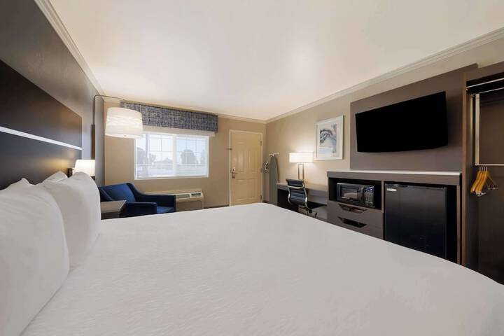 Best Western Inn & Suites Lemoore