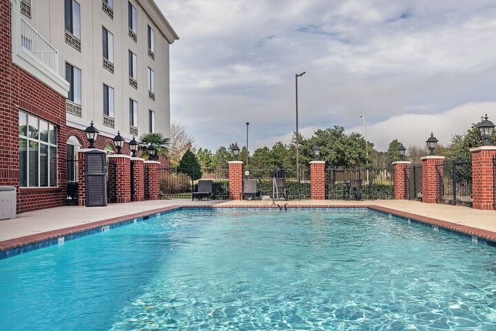Pool 10 of 40