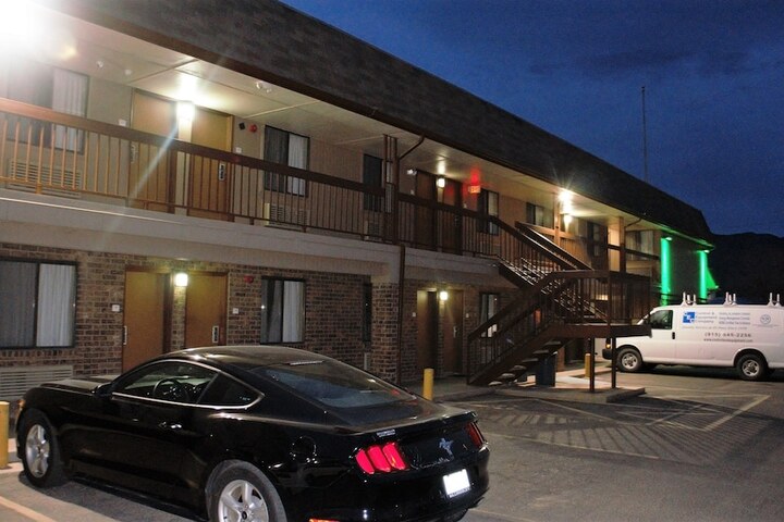 Hotel 3 of 83