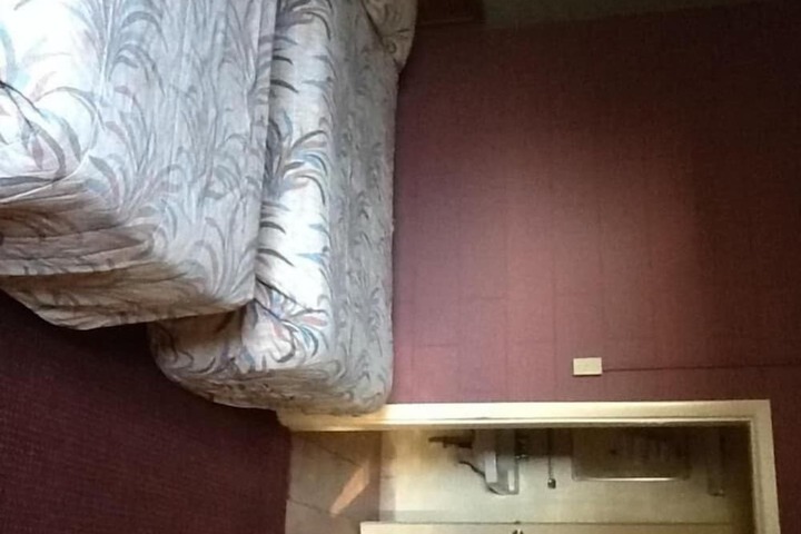 Room 15 of 28