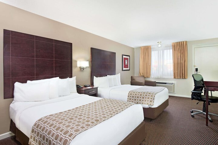 Room 14 of 36