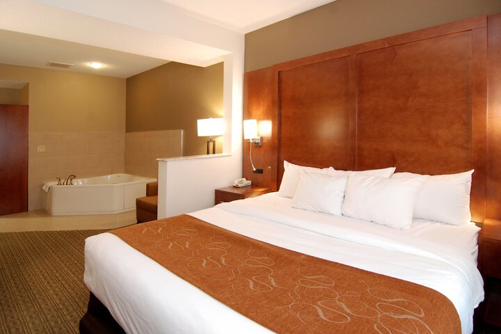 Comfort Suites Marquette