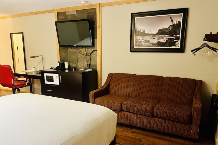 Americas Best Value Inn Wall