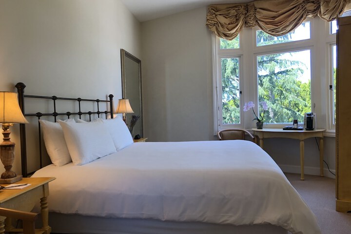 Room 29 of 32