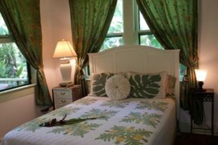 Haiku Plantation Inn Bed & Breakfast