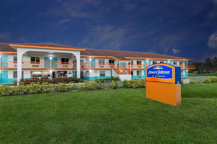 Hotel 2 of 42