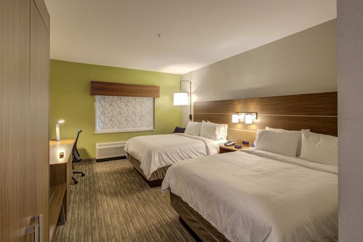 Room 16 of 60