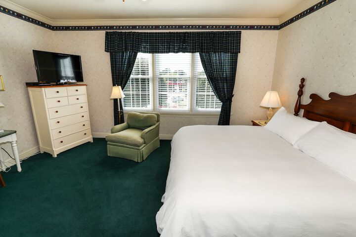 Room 30 of 51