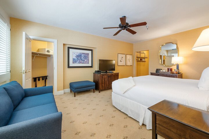 Room 27 of 44