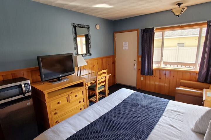 Room 44 of 145