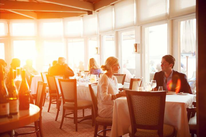 Dining 60 of 82